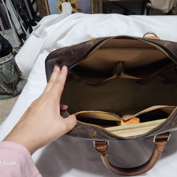 Louis Vuitton Deauville Vintage Bag in Good Condition - Picture 12 of 12